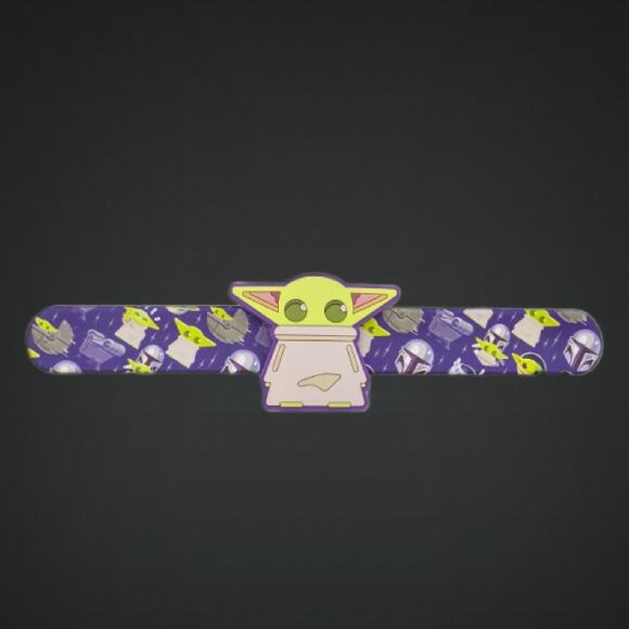 Baby Yoda Grogu 6 Piece Collectible Accessory Set with Carry Case Box - Picture 4 of 12